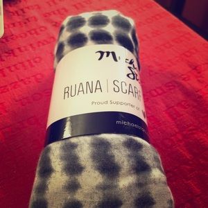 Michael Stars Ruana Scarf/Sarong/Multi use
